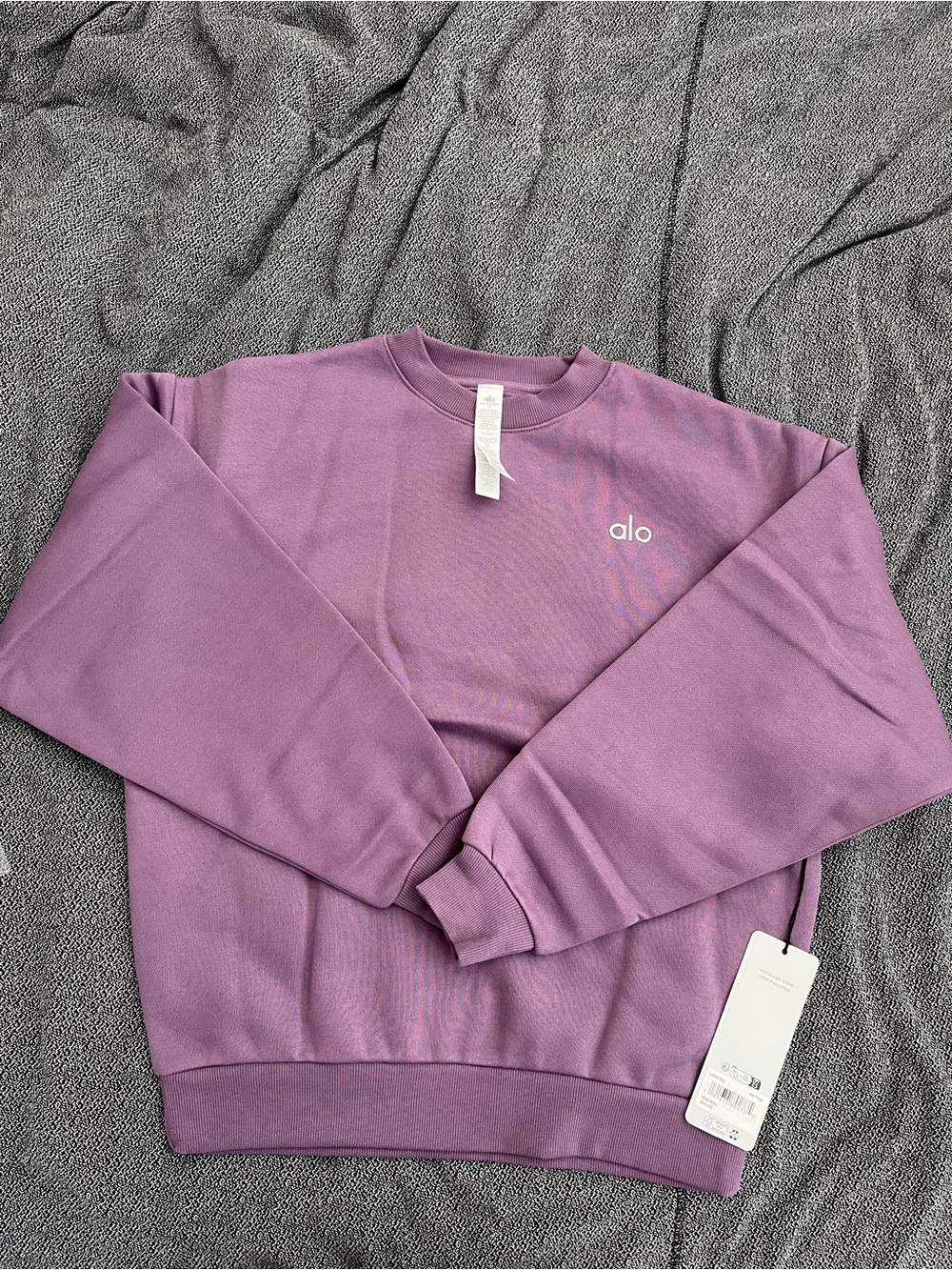ALO Yoga women’s Crewneck Sweatshirt in Lavender
